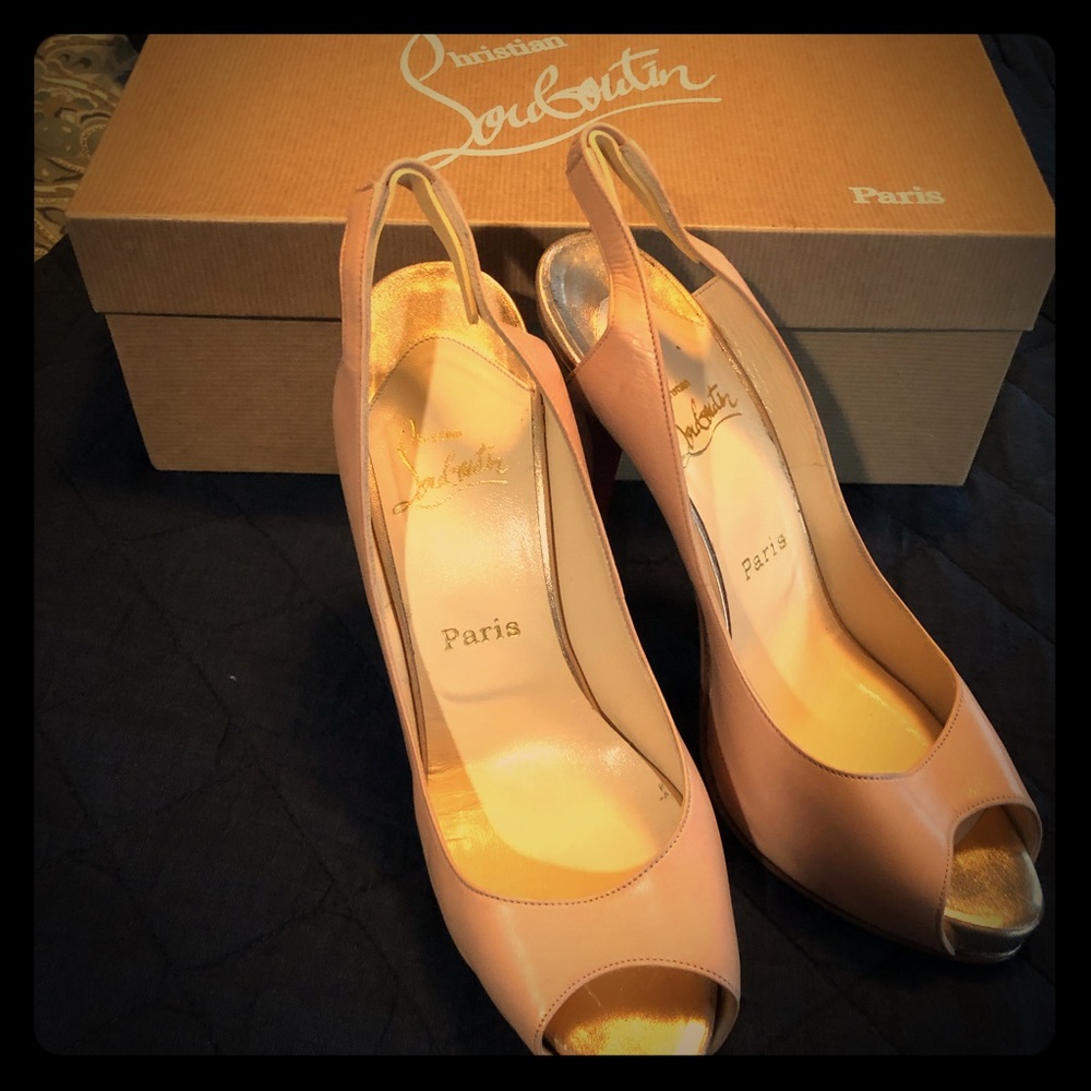 Beautiful nude Christian Louboutin’s Architek